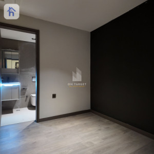 Modern 3BR Apartment with City Views Image 4