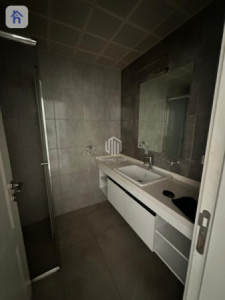 Modern Apartment Image 4