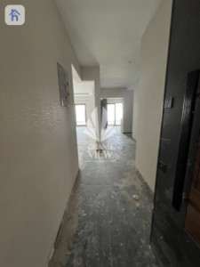 شقة واسعة بتصميم عصري صورة 4