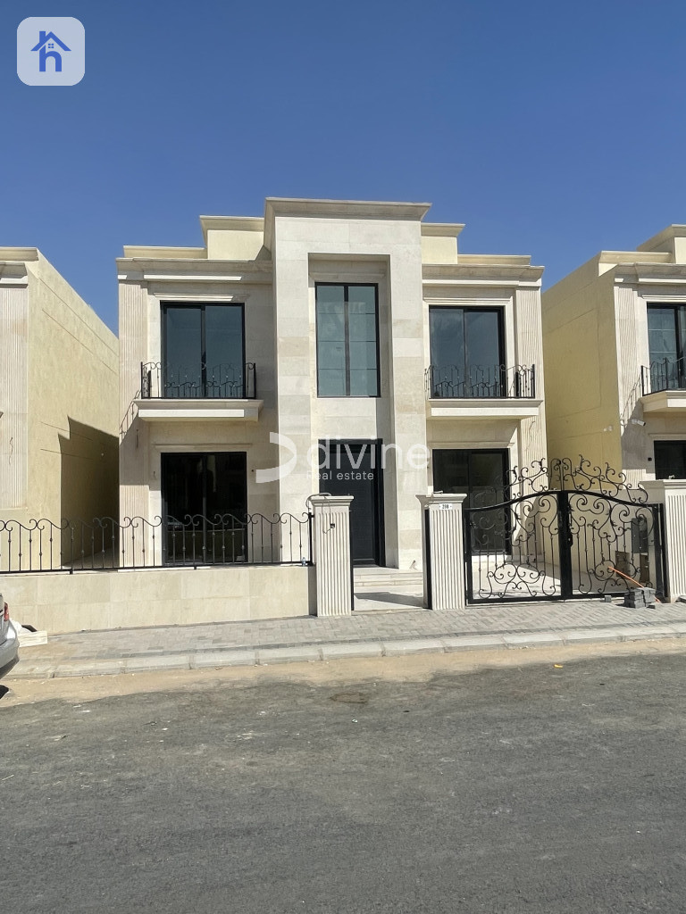 منزل عصري بأربع غرف نوم للإيجار