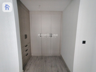Modern Studio Apartment with Great Views image 3