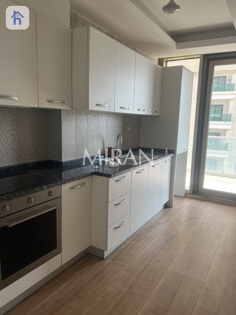 Spacious Apartment with Stunning Views Resim 2