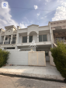 خانووی VIP image 1