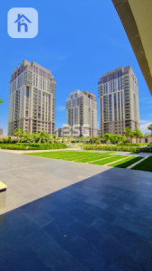 Spacious Apartment with Beautiful Views image 11