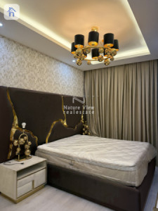 Elegant One-Bedroom Apartment in Queen Tower Image 9