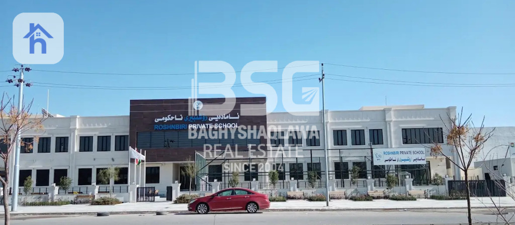 مدرسة مفروشة واسعة للإيجار