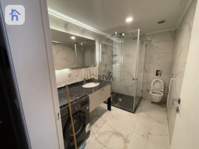 Modern Furnished Apartment with 1 Bedroom image 5