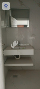 Chic 2-Bedroom Apartment in Prime Location Resim 7