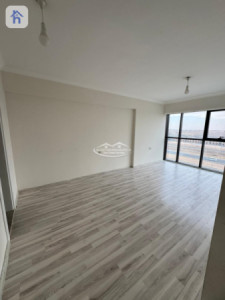 Spacious 3-Bedroom Apartment with Stunning Views image 1