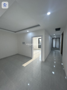 Family House with 4 Bedrooms image 7