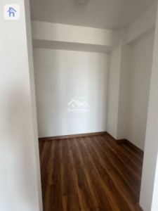 Modern Apartment in a Prime Location image 5