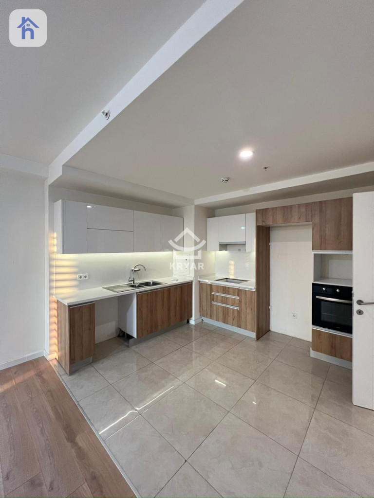 Modern Two-Bedroom Apartment in Empire Wings