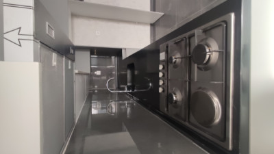 Cozy Apartment in Prime Location image 9