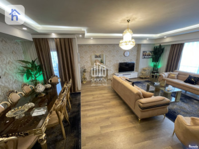 Elegant 3-Bedroom Apartment Resim 4