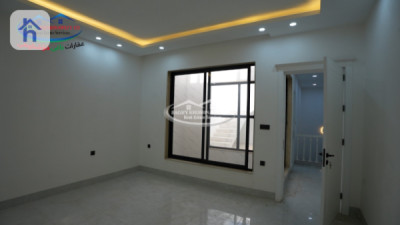 Spacious House with 4 Bedrooms, Erbil Image 5
