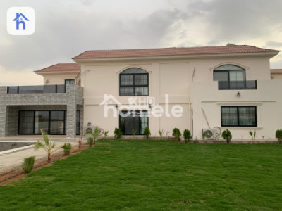 Luxury Home with Multiple Amenities Image 3