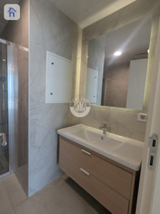 Elegant 2-Bedroom Apartment in Empire Square Resim 10
