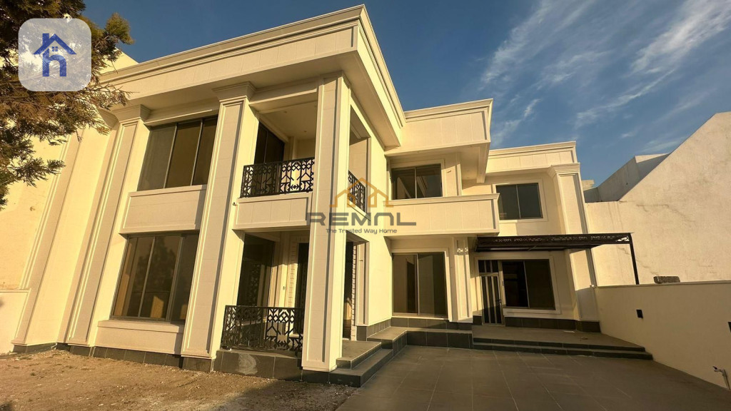 Spacious House in Dream City