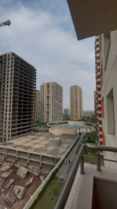 Chic Apartment in Prime Location image 7
