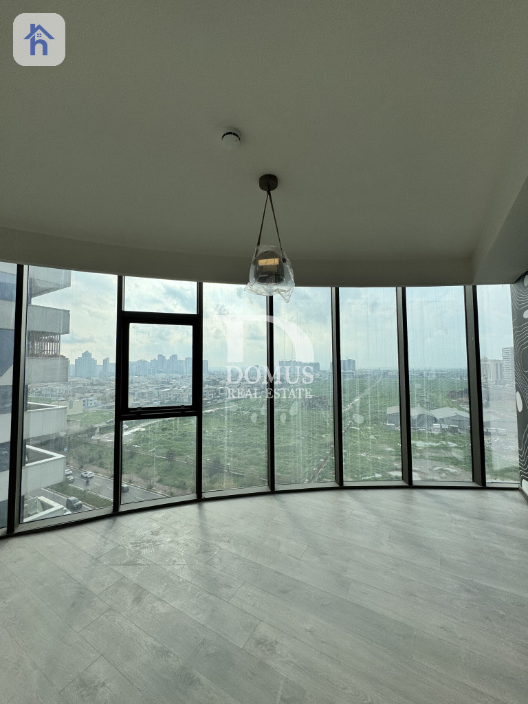 Spacious Apartment in Cavalli Tower