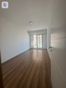Spacious 3-Bedroom Apartment in Roya Tower Resim 7