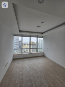 Spacious 3 Bed Apartment in Empire Wings Image 6