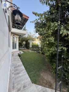 House Opposite Garden Image 7