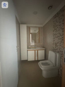 Spacious 3-Bedroom Apartment in Roya Tower Resim 11