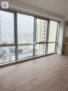 Cozy 1-Bedroom Apartment in Empire Wings Image 5