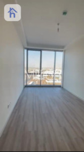Spacious 4 Bedroom Apartment in Empire Square image 2