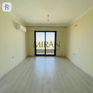 Modern One-Bedroom Apartment image 2