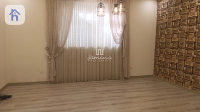 Luxurious House with Spacious Rooms Image 8