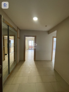 شوقەیەکی فراوانی ٣ ژووری نوستن لەگەڵ دیمەنێکی نایاب وێنە 3