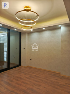 Stunning High-Floor Apartment Image 5