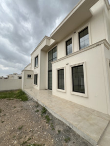 Modern Residence in Erbil image 5