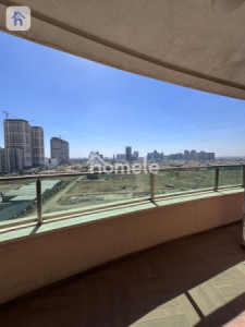 Modern 4-Bedroom Apartment with Beautiful View image 17