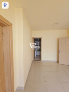 Bright and Spacious 7th Floor Apartment image 2