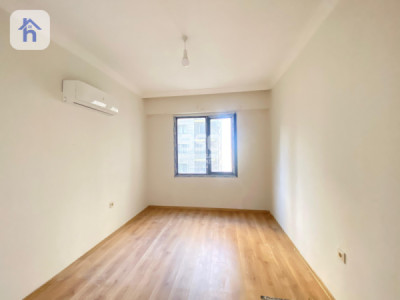 Modern Apartment with 3 Bedrooms for Rent image 2