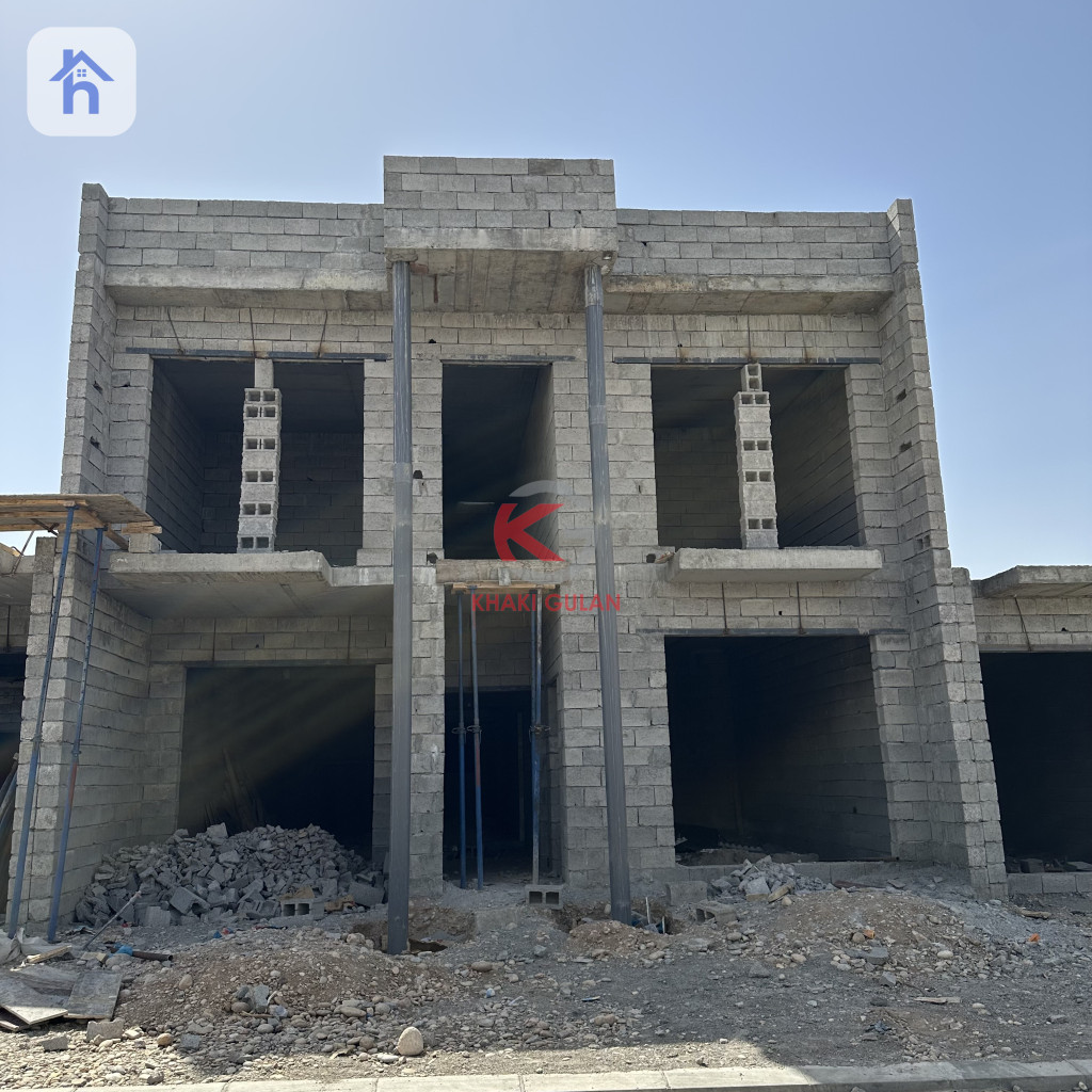 Spacious house in Hiwa City