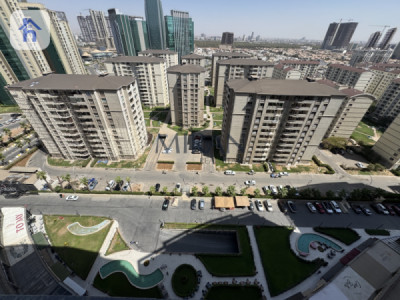 Modern apartment in prime location image 10
