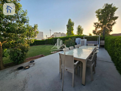 Stylish House with 4 Bedrooms Resim 7