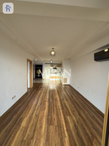 Sleek Apartment with Contemporary Design Image 3