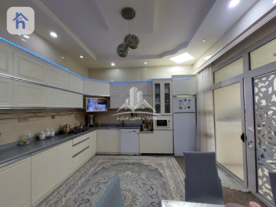 Spacious House with 4 Bedrooms Image 4