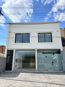 Spacious Shop Available for Rent image 1
