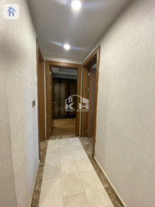 Modern Apartment Image 5