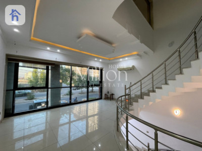 Commercial Building (200m²) image 2