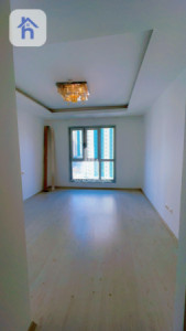 Spacious Apartment in Empire Wings Resim 7