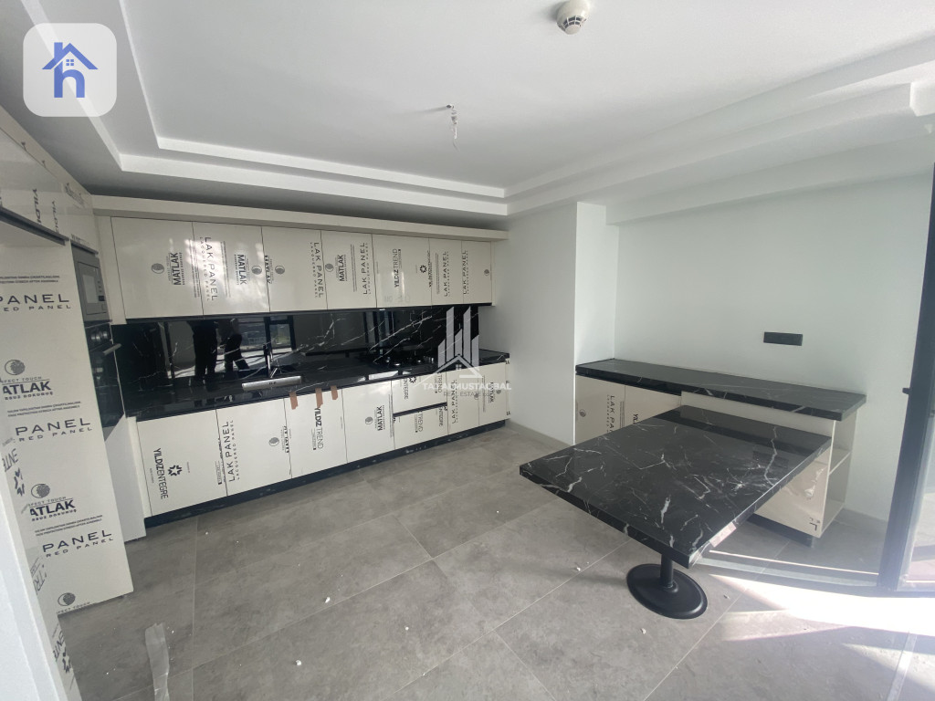 Spacious 2-Bedroom Apartment in Rami Towers