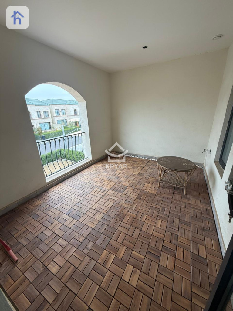 شوقەی ڕاخراو لە گوندی ئیسپانی وێنە 2