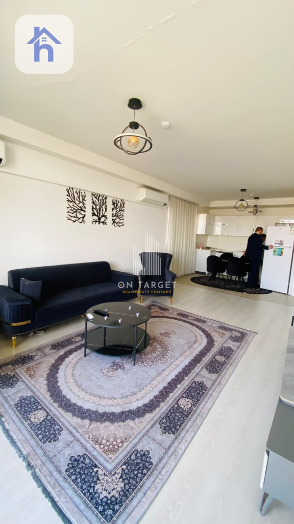 Furnished apartment in Empire Pearl Towers